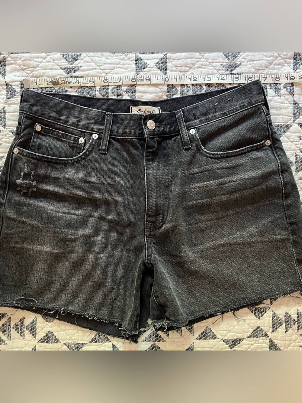 Madewell Relaxed Mid Length denim shorts, 30, like new - Picture 4 of 6